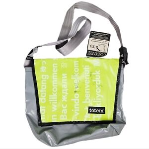 TOTEM | T3 Hip City recycled reused upcycled satchel messenger bag
